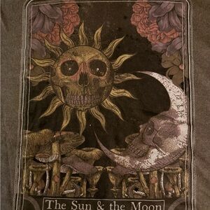 Trust The Universe Sun Moon Graphic Tee XL Acid Wash